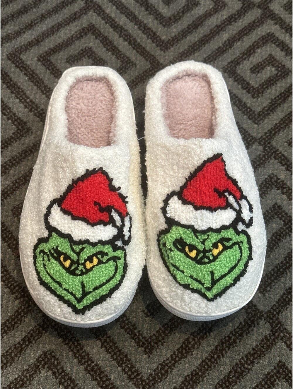 Grinch - Christmas Slippers -  Womens Size 6 (EU 36-37)